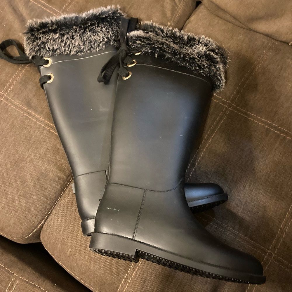 UNIQUE KNEE HIGH RUBBER/FUR SOCK BOOTS - SZ 7